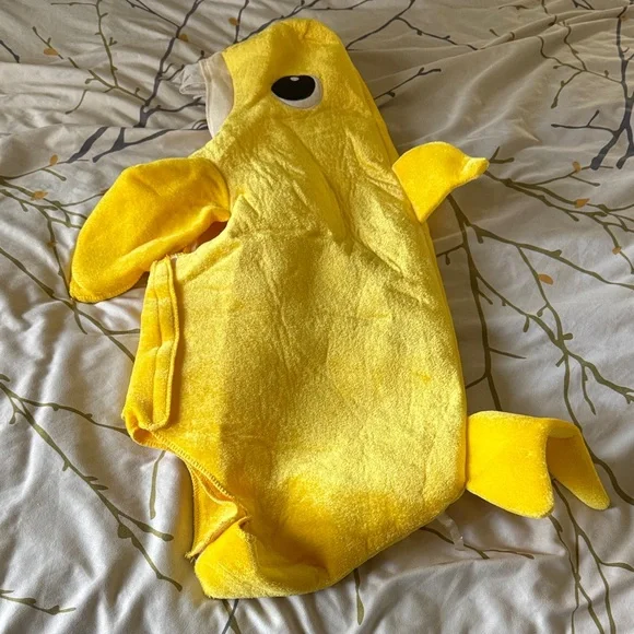 Pink Fong Baby Shark Costume 3T Yellow with Sound Chip - Picture 2 of 9